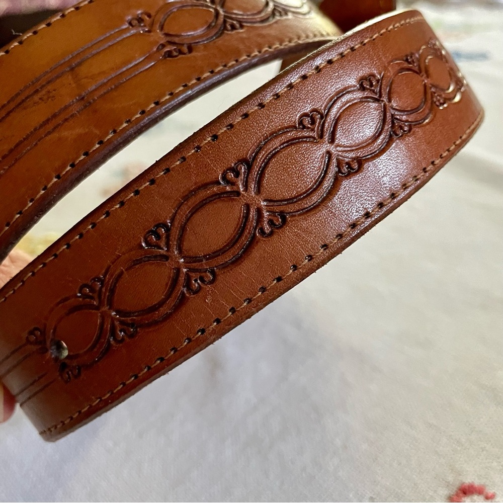 Vintage Hand Tooled Western Brown Leather Belt. Unisex 43" Excluding Buckle - Picture 11 of 16